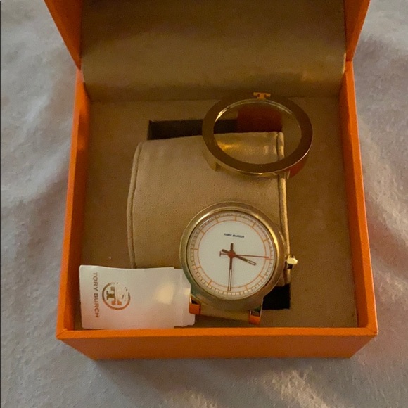 Tory Burch Watch - Picture 4 of 6
